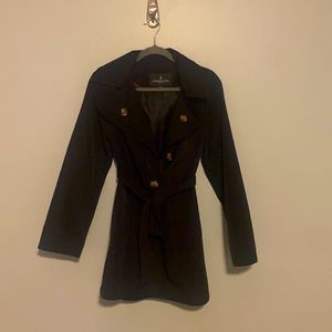 Small black trench coat with multicolored buttons